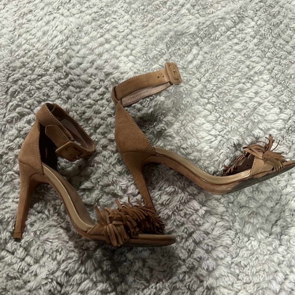 Joie Heels size 35 Excellent Condition